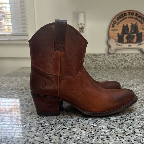 Frye Deborah Lug Boots - Picture 2 of 12